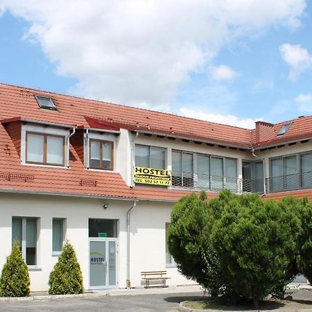 Hostel Nuove Frontiere Nysa Extérieur photo