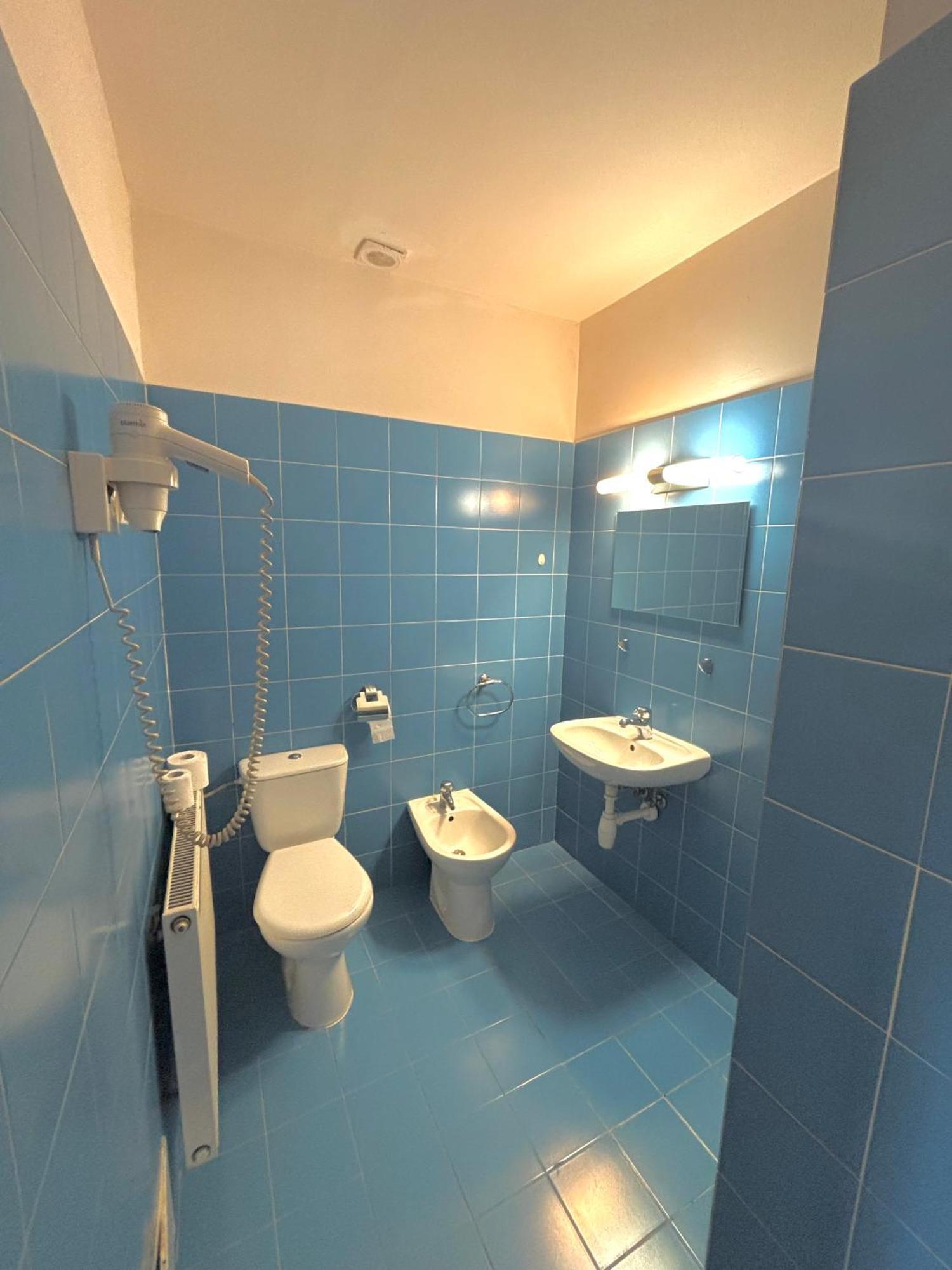 Hostel Nuove Frontiere Nysa Extérieur photo