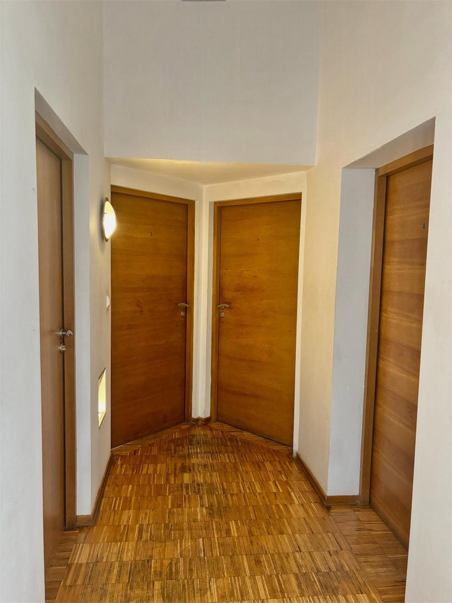 Hostel Nuove Frontiere Nysa Extérieur photo
