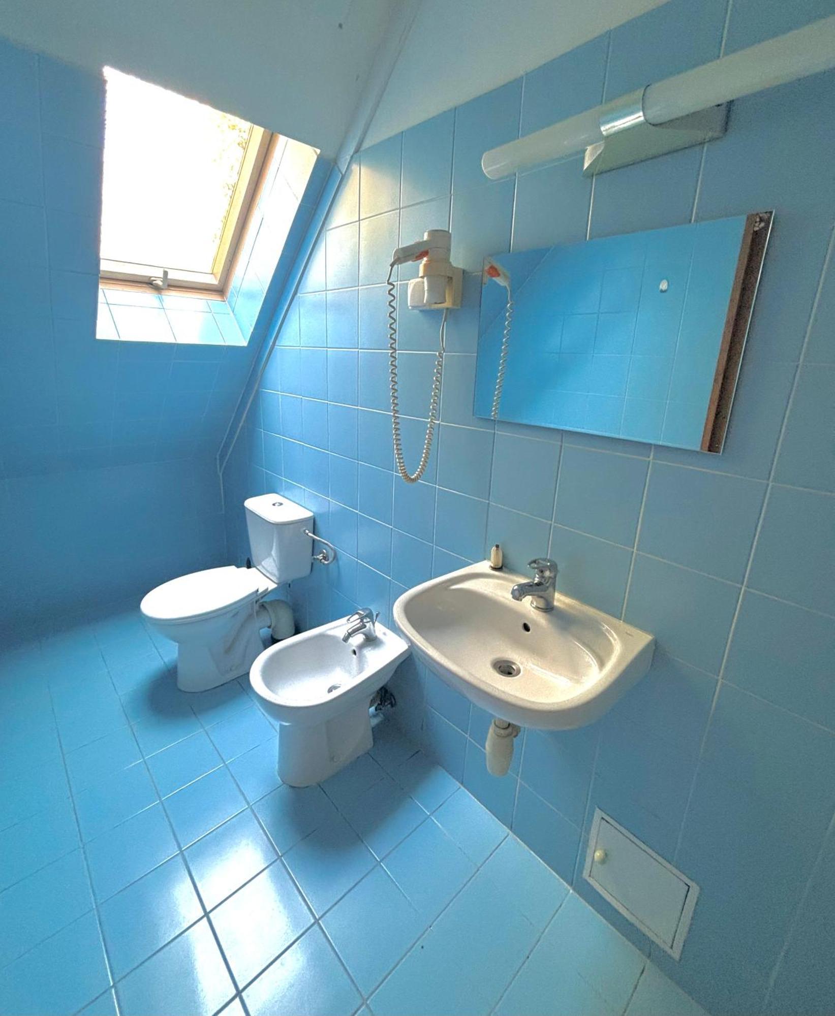 Hostel Nuove Frontiere Nysa Extérieur photo